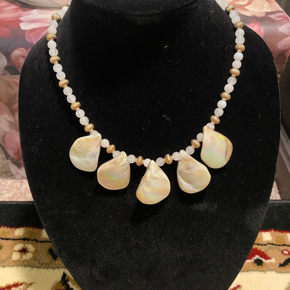 Moonstone and Shell Necklace - Picture 5 of 5